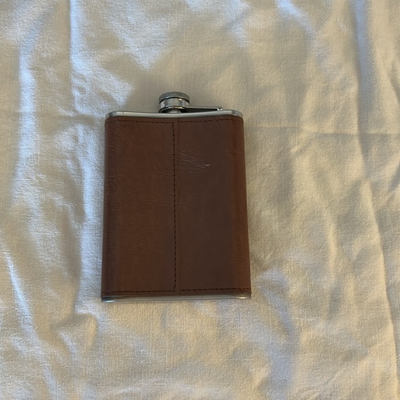 Flask - Picture 2 of 2